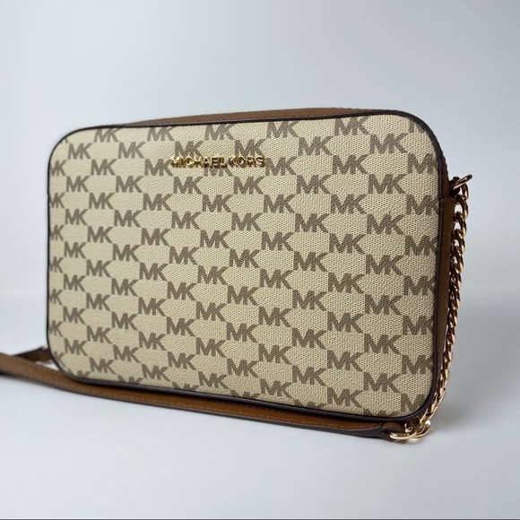 Michael Kors Handbags - Michael Kors EW NAT/LUGG Large Jet set Crossbody